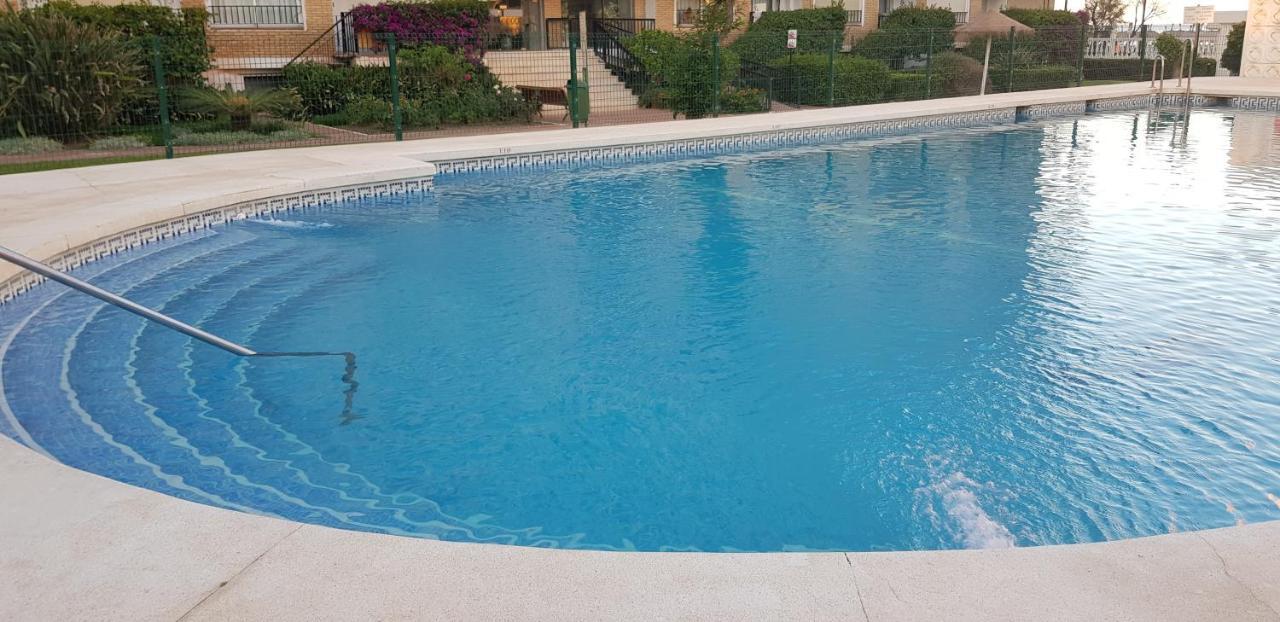Escapada A La Costa Del Sol Apartment Фуeнхирола Екстериор снимка