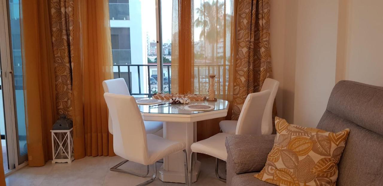 Escapada A La Costa Del Sol Apartment Фуeнхирола Екстериор снимка